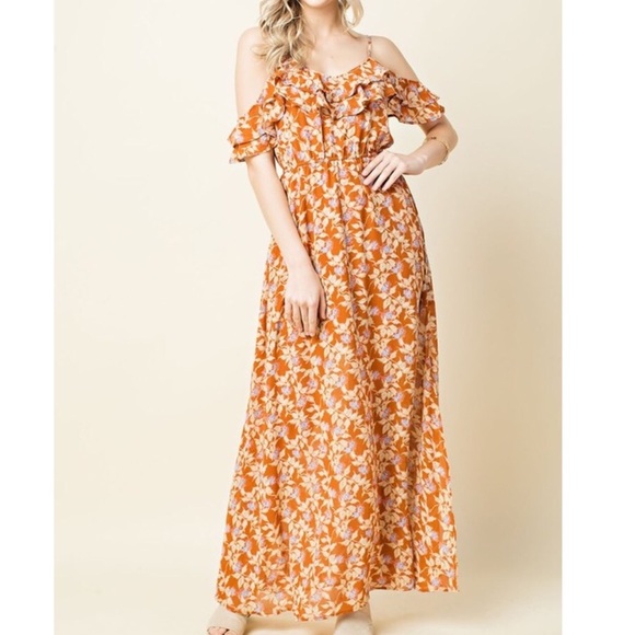 Dresses & Skirts - Spaghetti Strap Floral Maxi Dress